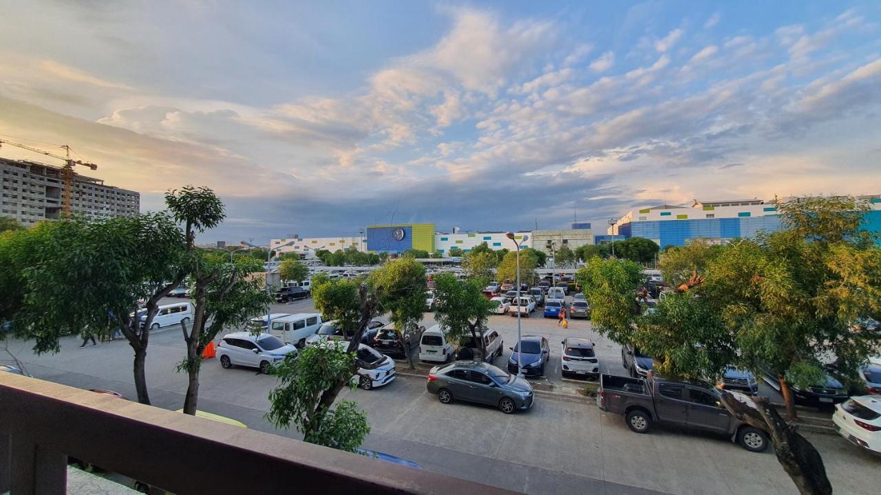 Cozy 2Br With Free Pool Beside Sm City Mall Davao City Buitenkant foto